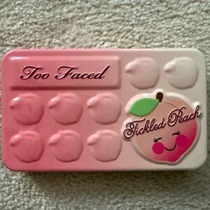 Too faced tickled peach mini palette